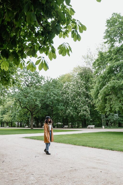 Beginner Guide to Mindful Walking for Everyday Calm